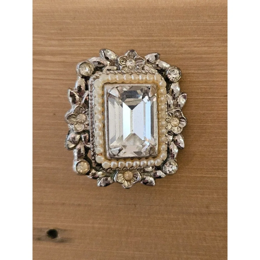 Vintage CORO Brooch -  Rhinestone Faceted Crystal White Pearl - Brooch - Classic